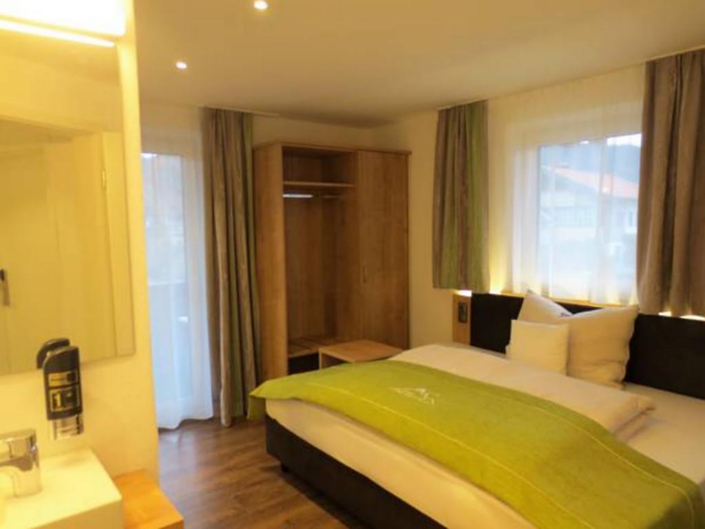 Hotel Alp Inn - Chiemgaukarte Inclusive โรพอลดิง ภายนอก รูปภาพ