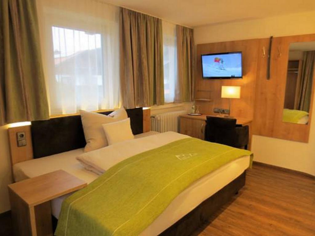Hotel Alp Inn - Chiemgaukarte Inclusive โรพอลดิง ภายนอก รูปภาพ