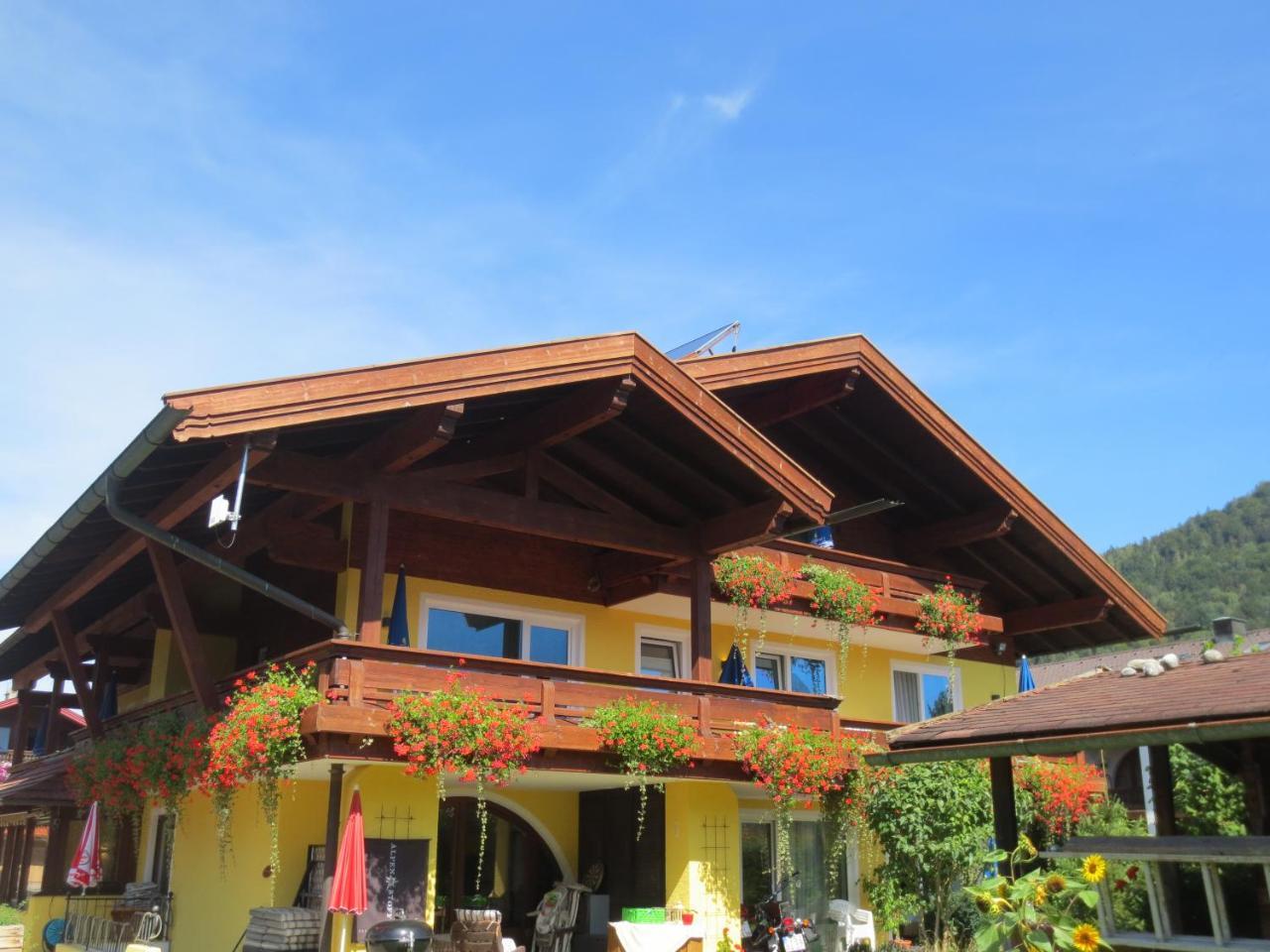 Hotel Alp Inn - Chiemgaukarte Inclusive โรพอลดิง ภายนอก รูปภาพ